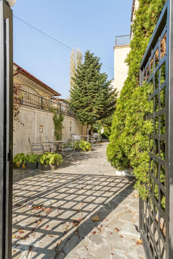 One Love Terrace Apartment Bucharest Exterior photo